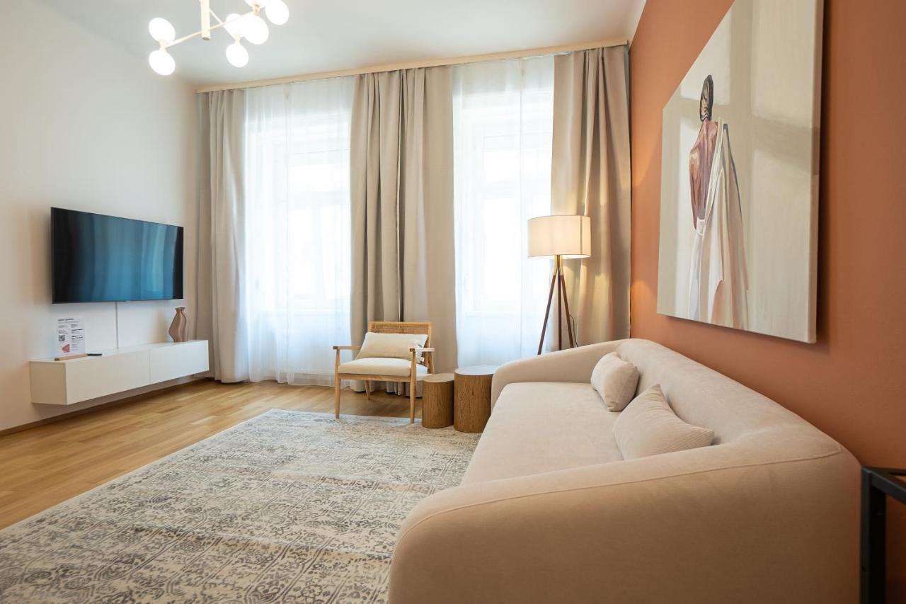 וינה Bright 3-Room Apartment With A King-Size Bed מראה חיצוני תמונה