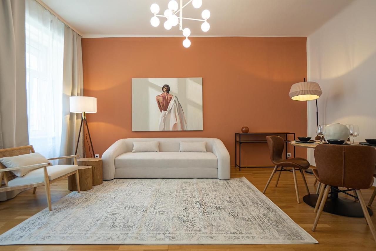 וינה Bright 3-Room Apartment With A King-Size Bed מראה חיצוני תמונה