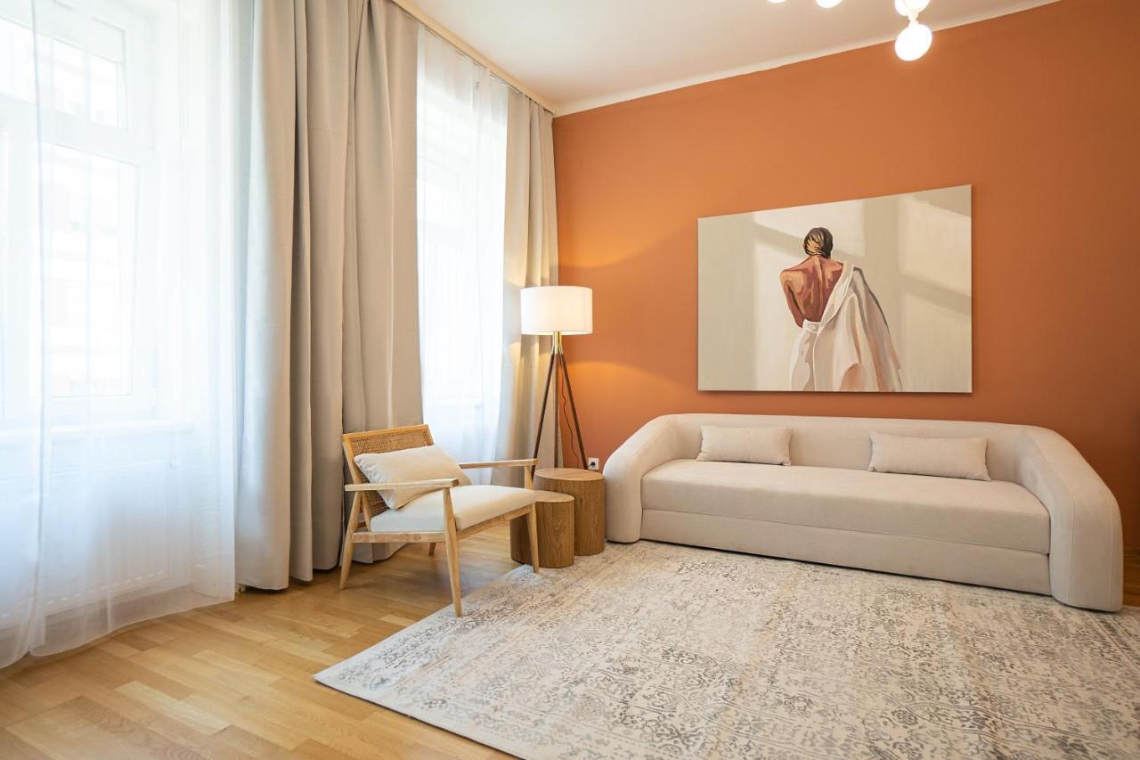 וינה Bright 3-Room Apartment With A King-Size Bed מראה חיצוני תמונה