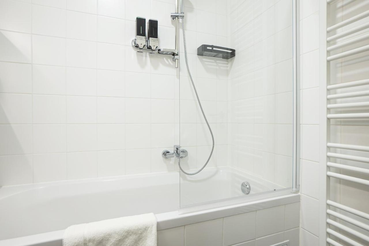 וינה Bright 3-Room Apartment With A King-Size Bed מראה חיצוני תמונה