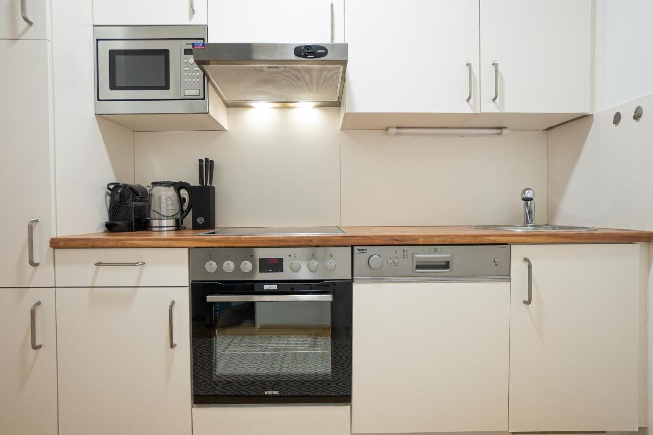 וינה Bright 3-Room Apartment With A King-Size Bed מראה חיצוני תמונה